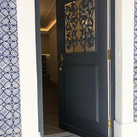 New Exquisite Cozy Baroque Portuguese Soul 2p Apartment